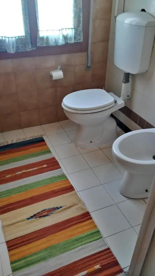 The Caponi Bros Bed and Breakfast Mestre 2*,  Italië