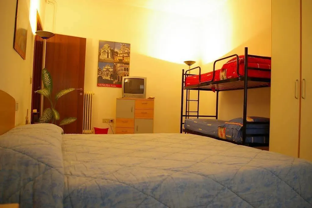 The Caponi Bros Bed and Breakfast Mestre Italië