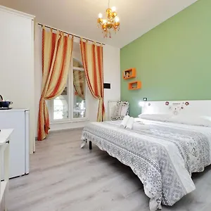 https://lucky-holiday-rooms.it-romehotels.com